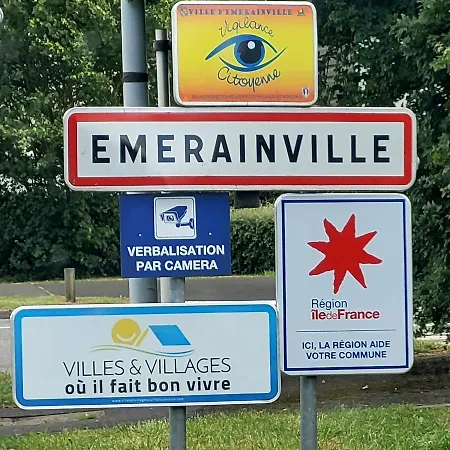 Hébergement de vacances Résidence Du Lac-proche Disneyland Paris *